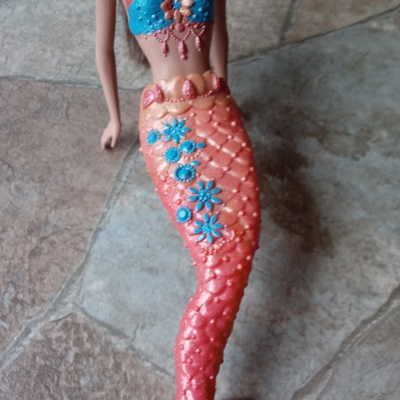 Fairy Princess Mermaid Brunette Barbie Doll - Picture 5 of 7